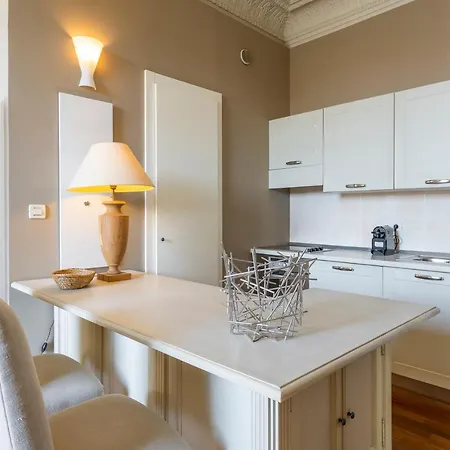 Renting - 13 Massena - Live A Dream Luxury Loft - Place Massena