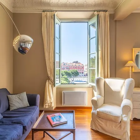 Renting - 13 Massena - Live A Dream Luxury Loft - Place Massena *