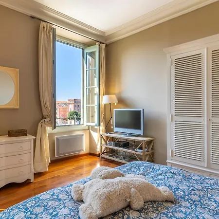 Renting - 13 Massena - Live A Dream Luxury Loft - Place Massena Nice