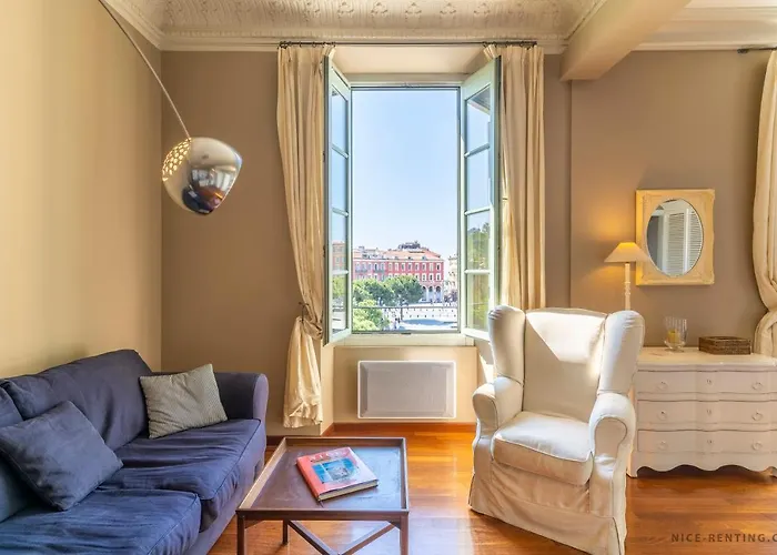 Renting - 13 Massena - Live A Dream Luxury Loft - Place Massena *